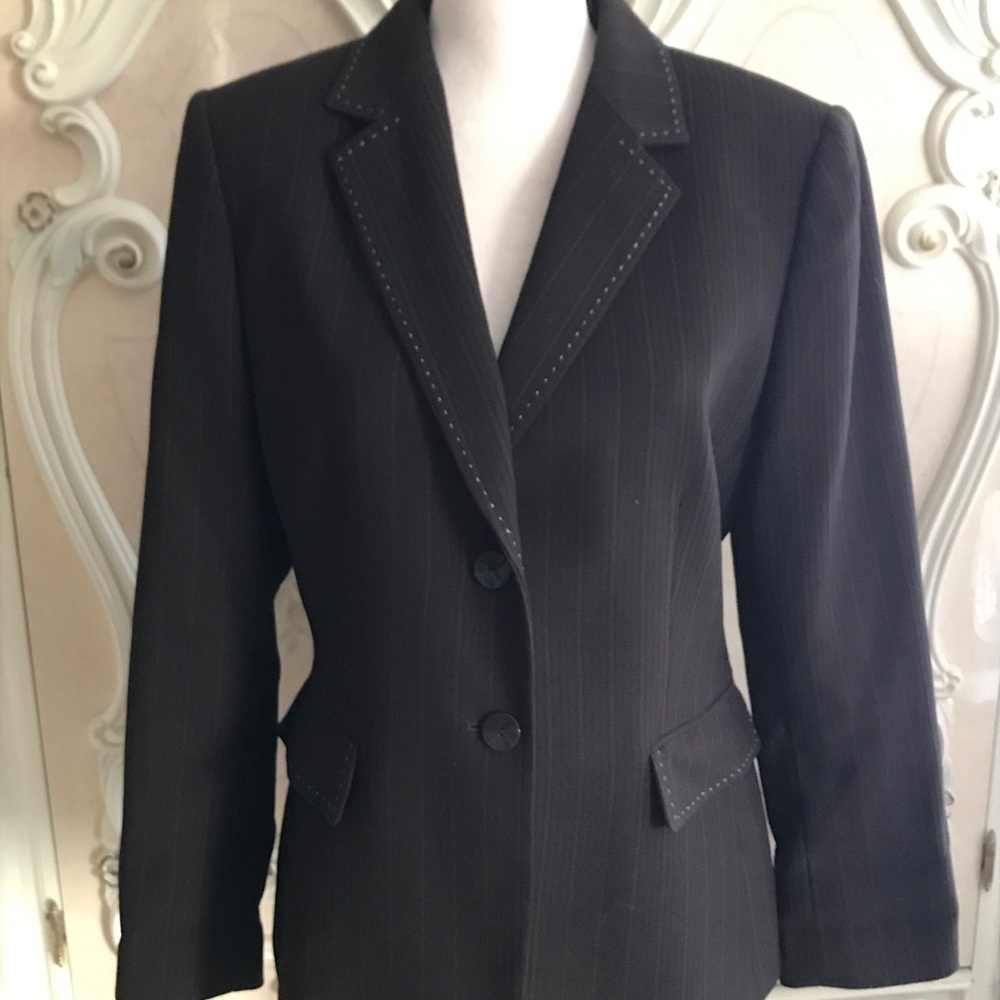 Woman’s Jacket by TAHARI